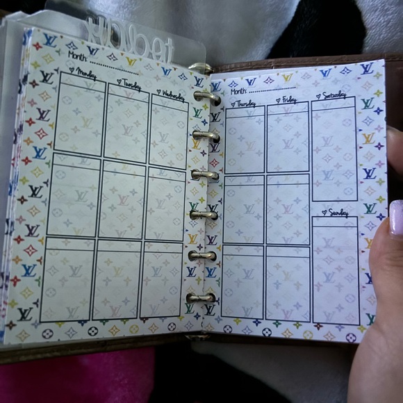 Gucci Authentic Guccissima embossed leather  Rose metallic agenda *chk video* - Picture 10 of 17